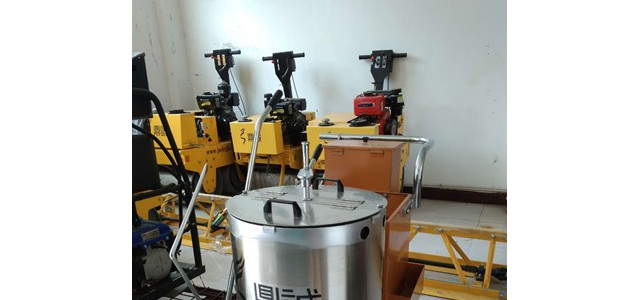 廠家直銷高級手推熱熔劃線機(jī)，手推熱熔劃線機(jī)