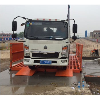 供應(yīng)多系列全自動洗車臺洗輪機(jī)設(shè)備